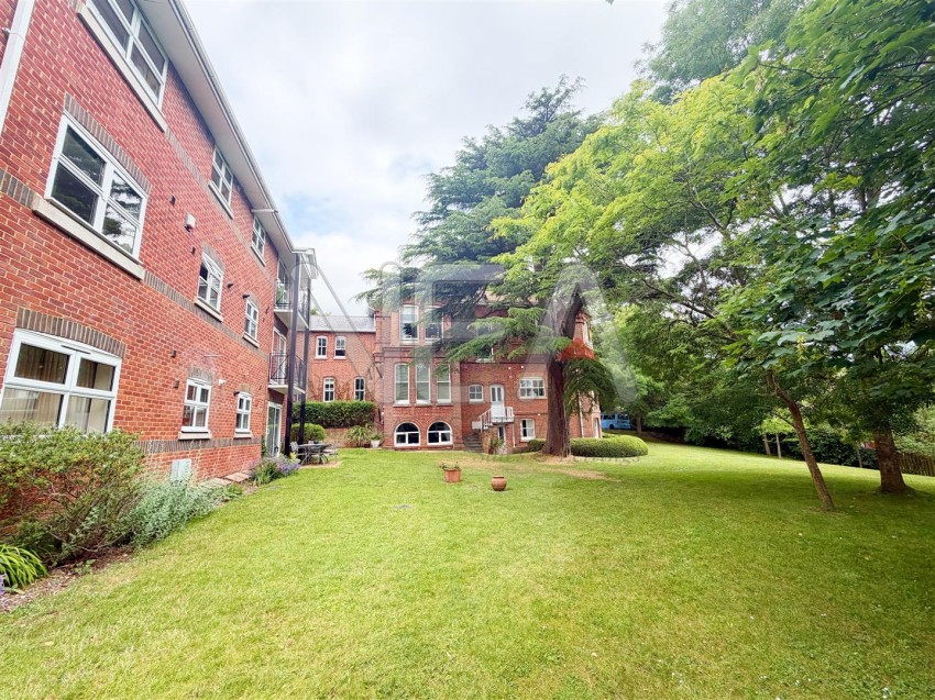 Images for Warren House, St. Peters Avenue, Caversham