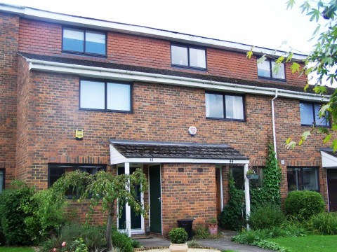 View Full Details for Cardinal Close, Caversham, Reading