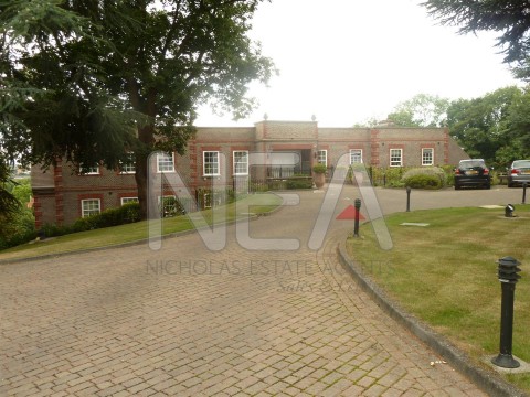 View Full Details for Treetops, Caversham, Reading